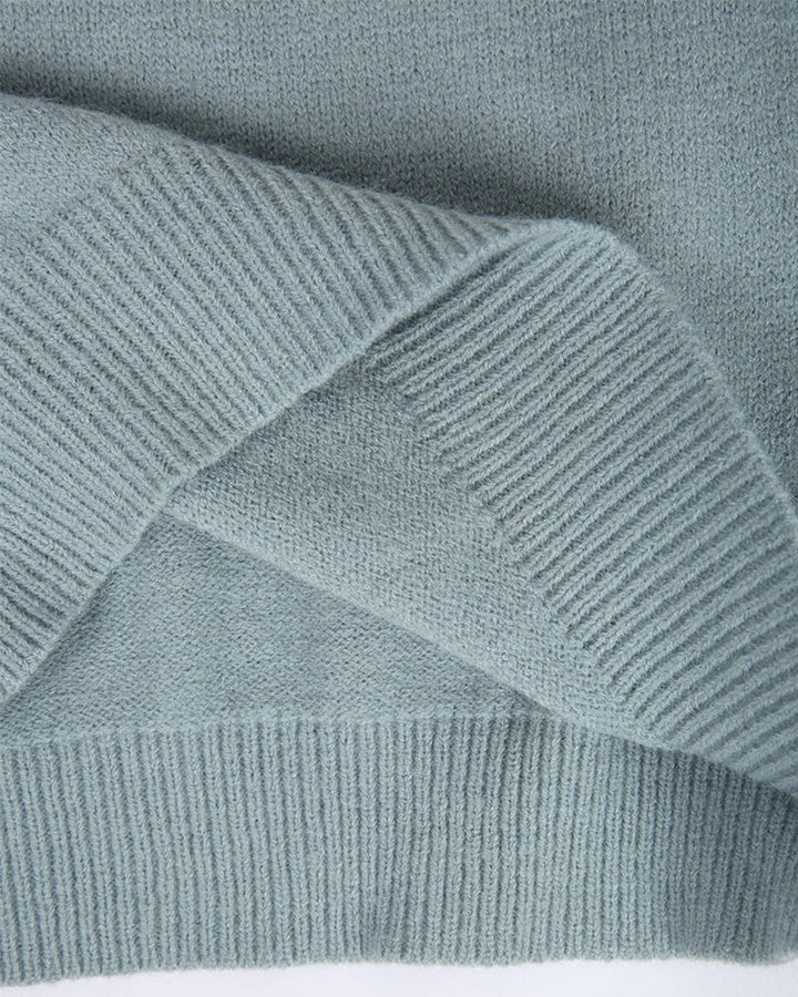 Kelly – Warm Knitted Sweater