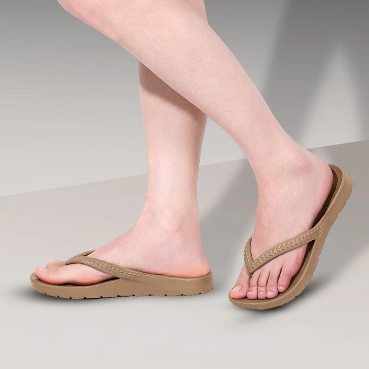 Roslyn – Classic Slip-On Sandals