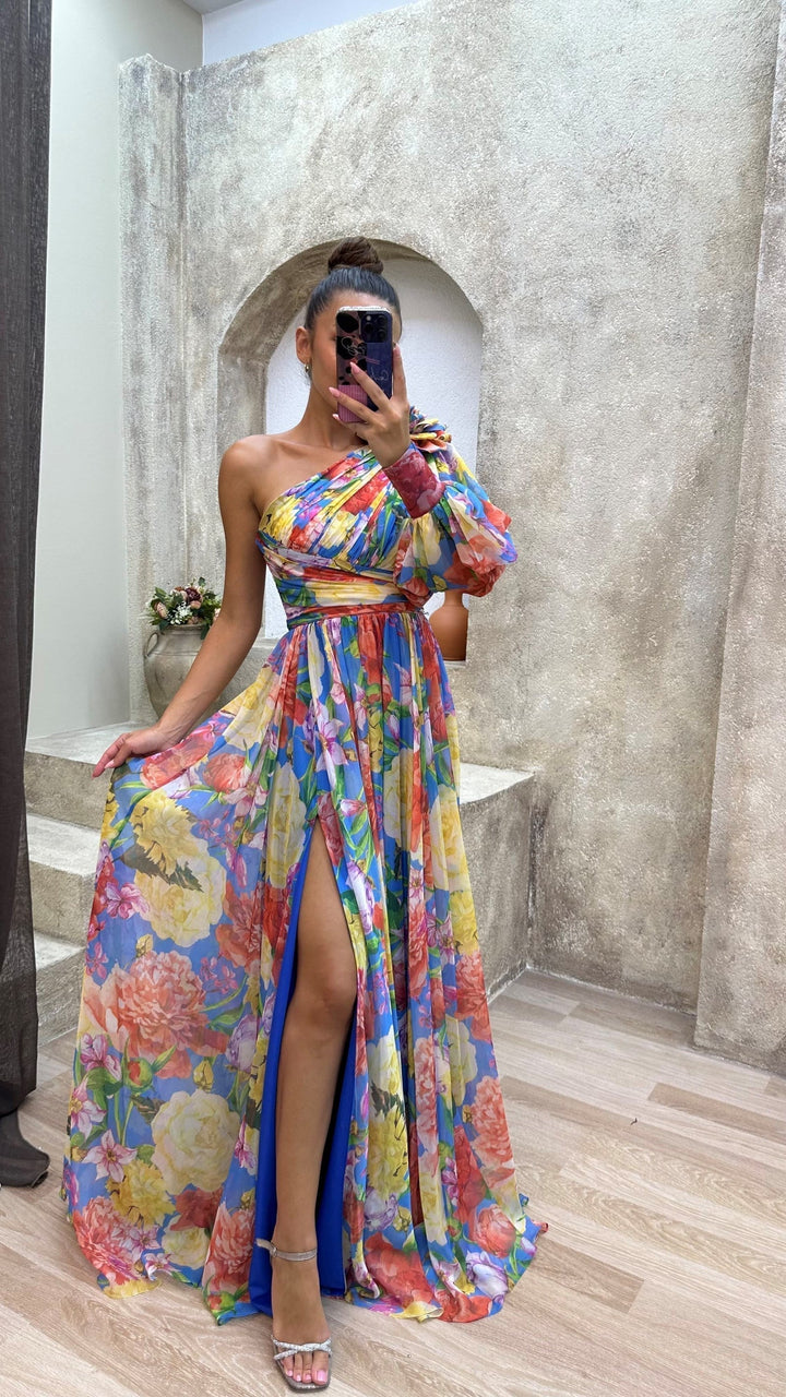 Melina – Flowing Elegant Gown