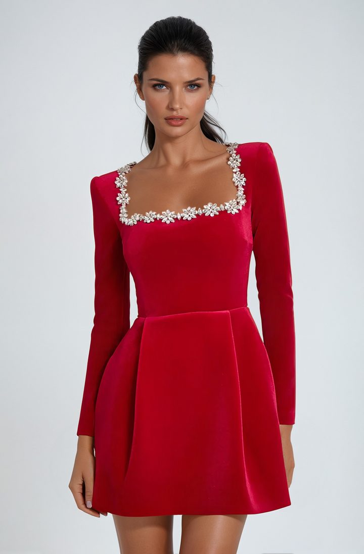 Alma – Romantic Ruffle Dress
