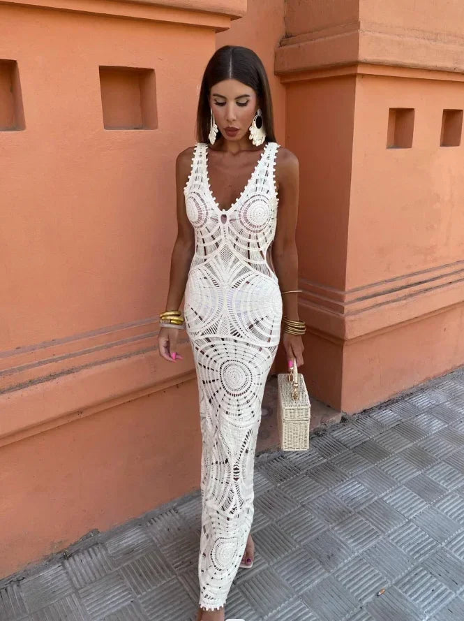 Coralie – Sleeveless Lace Maxi Dress