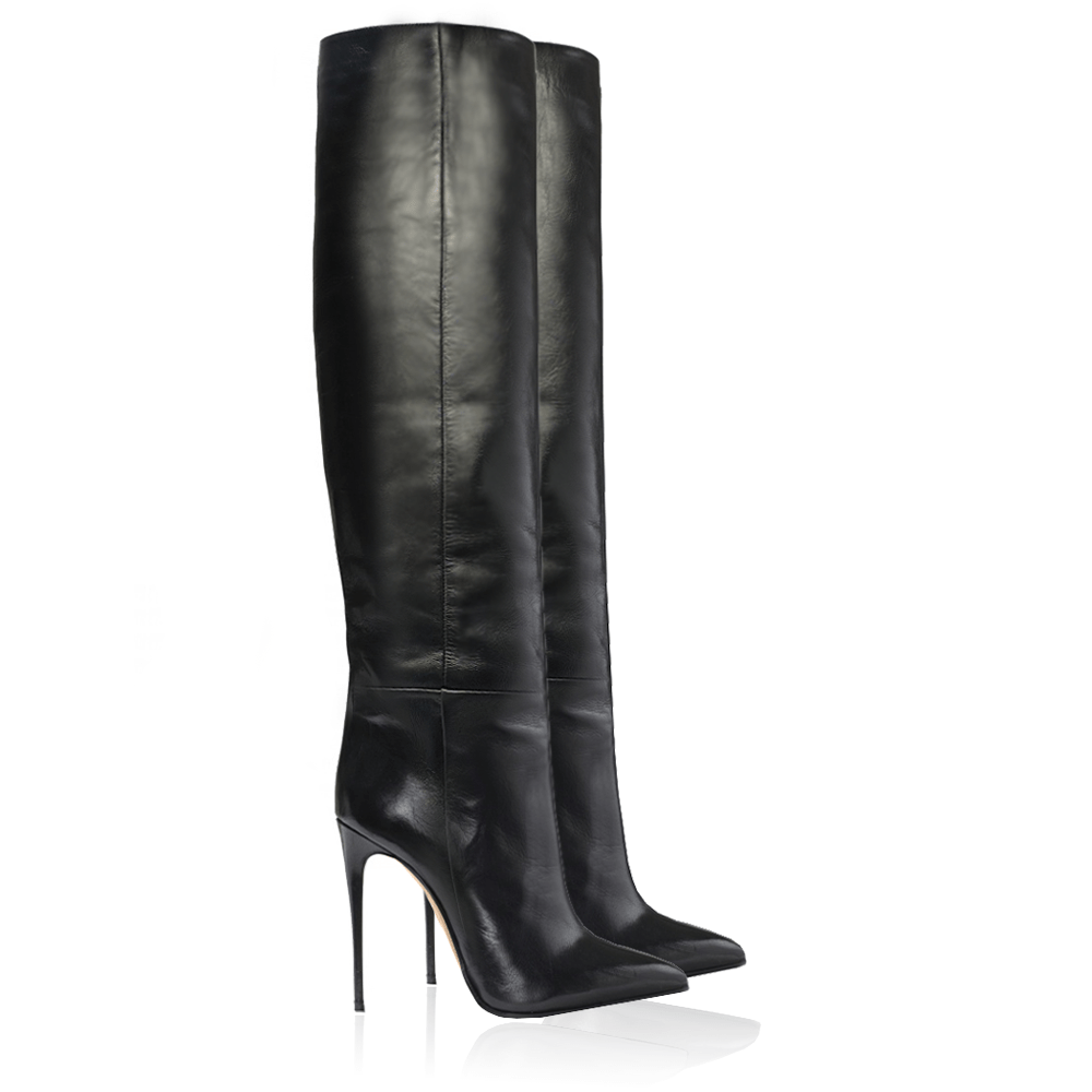 Dominique | Black Stilettos
