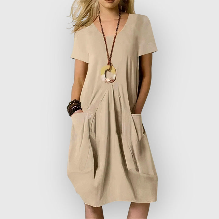 Preslyn – Relaxed Short Sleeve Midi Dress