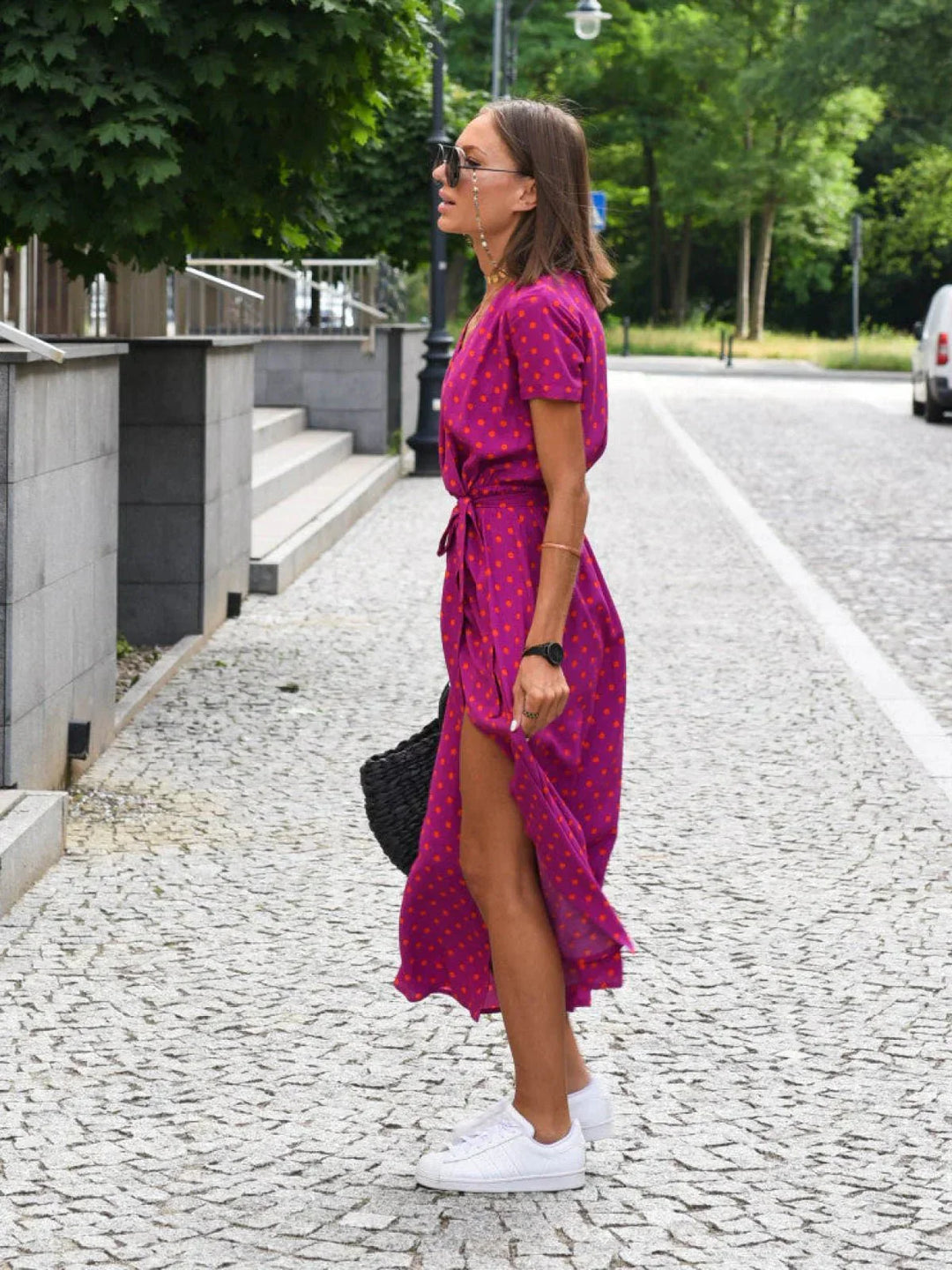 Tia – Elegant Midi Dress